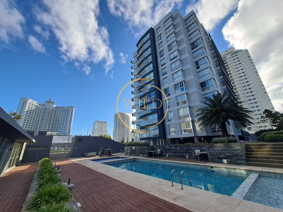 Apartamento ID.2018 - Vende departamento de 3 dormitorios y excelentes amenities en Mansa Punta del Este