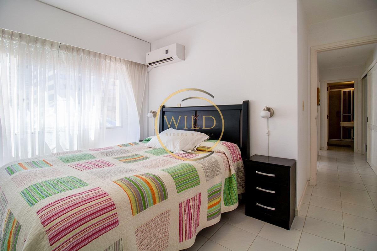 Apartamento ID.2369 - Apartamento en Venta de 3 dormitorios en Edificio Palm Beach , Punta del este , Gorlero , Maldonado 