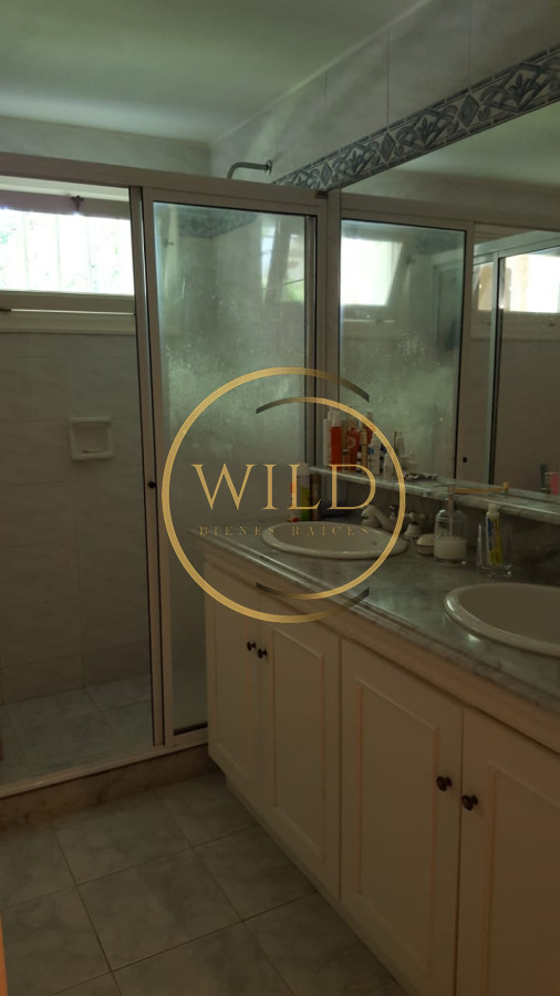 Casa ID.1848 - Excelente casa en alquiler en zona residencial!!! Consulte!!
