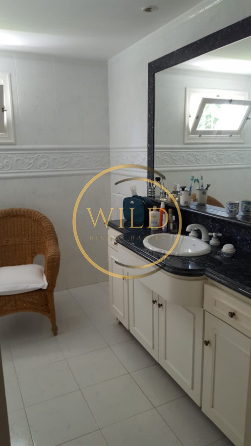 Casa ID.1848 - Excelente casa en alquiler en zona residencial!!! Consulte!!
