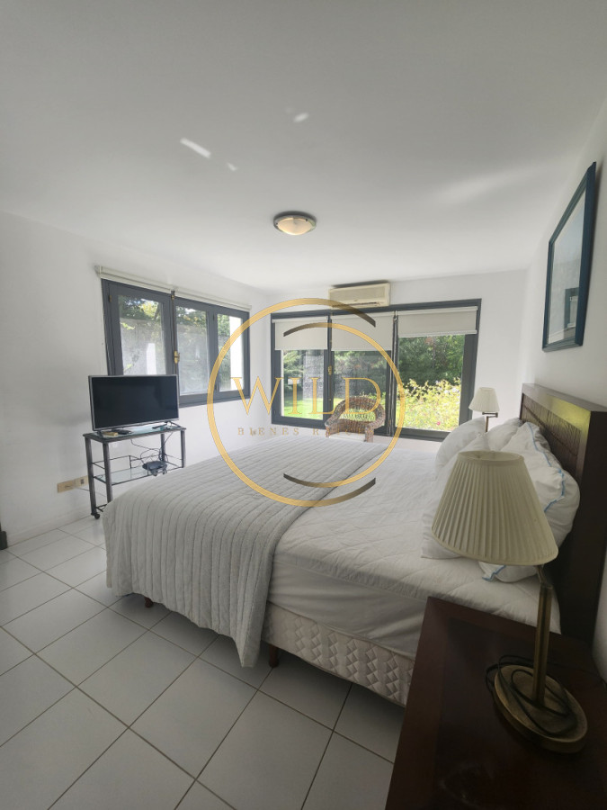 Casa ID.1847 - Casa de Cinco Dormitorios en Suite - Punta del Este