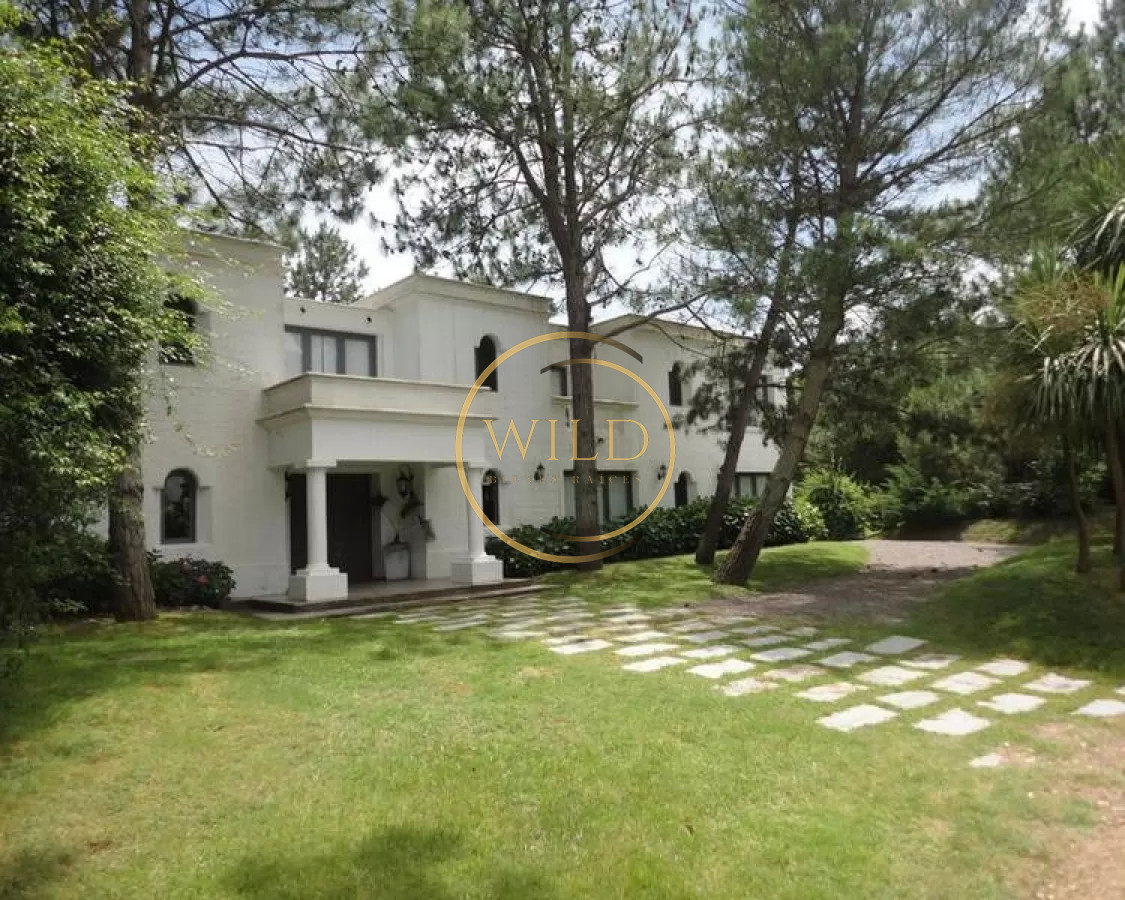Casa ID.1847 - Casa de Cinco Dormitorios en Suite - Punta del Este