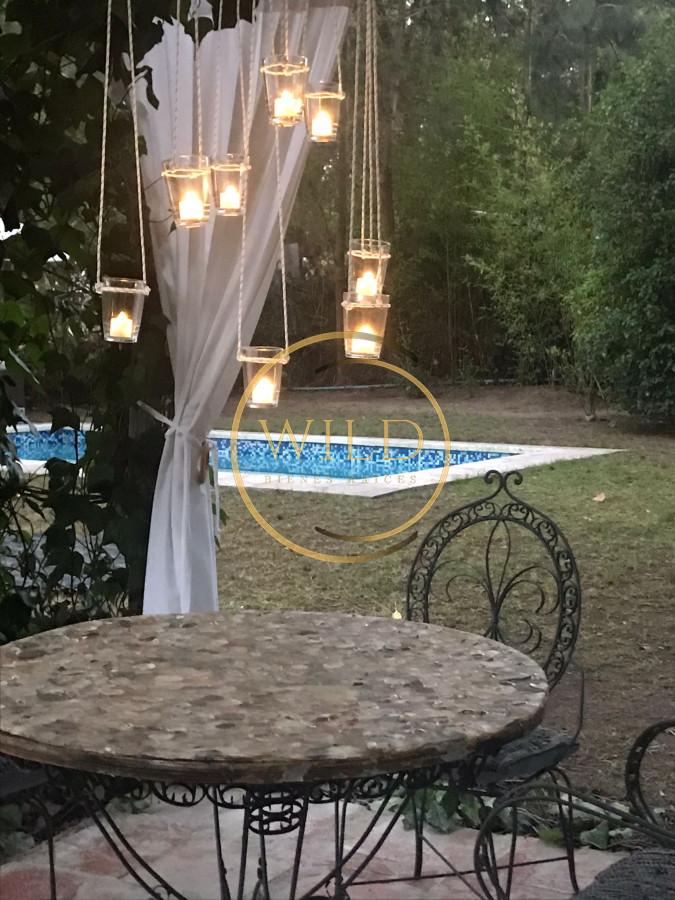 Casa ID.2291 - Chalet de 4 dormitorios, piscina y parrillero en alquiler. Zona tranquila. Punta del Este.
