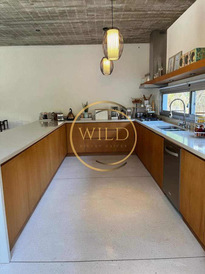 Casa ID.2562 - Casa en venta de 3 dormitorios en Punta del Este.