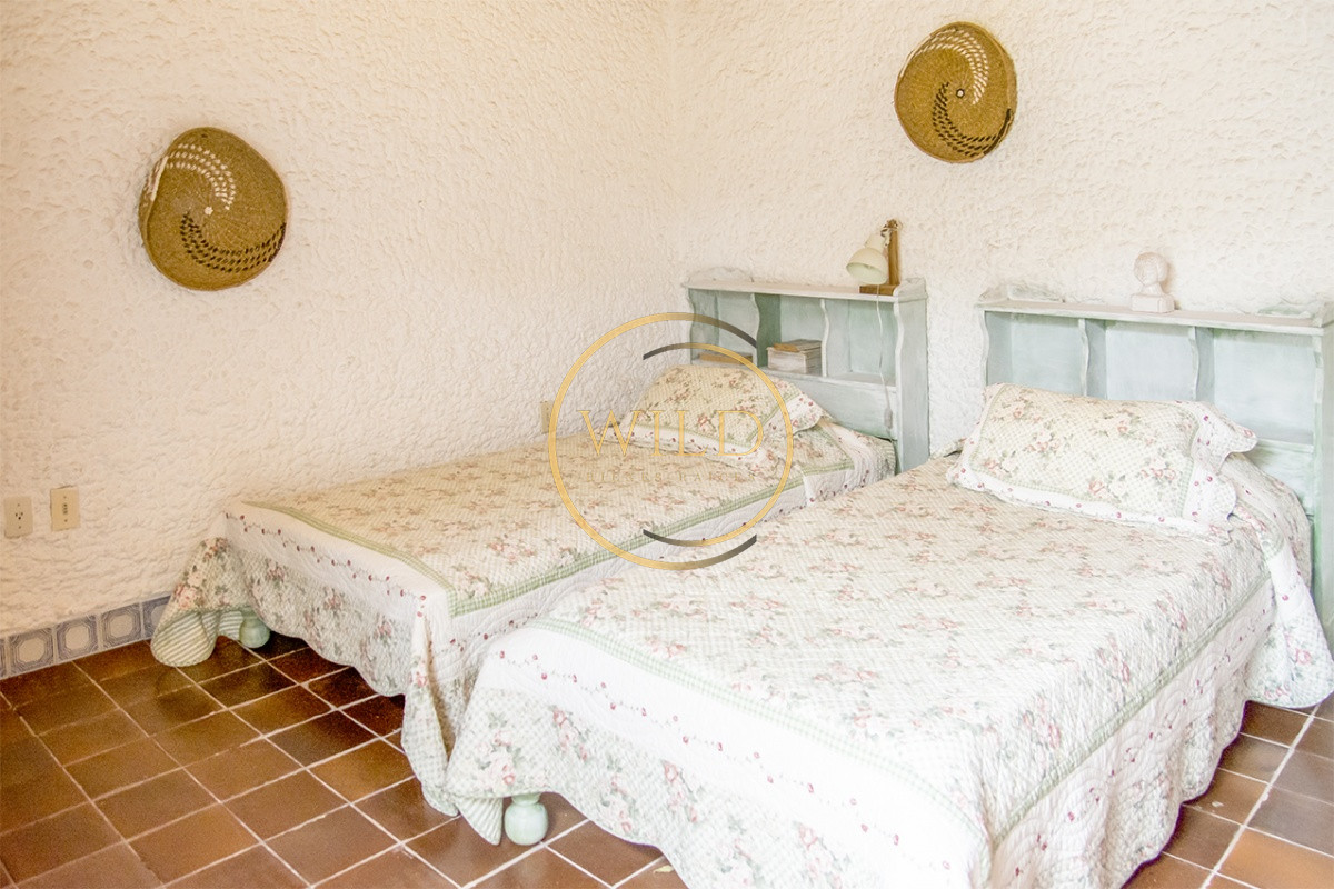 Casa ID.2185 - Hermosa casa en venta en zona de la península.