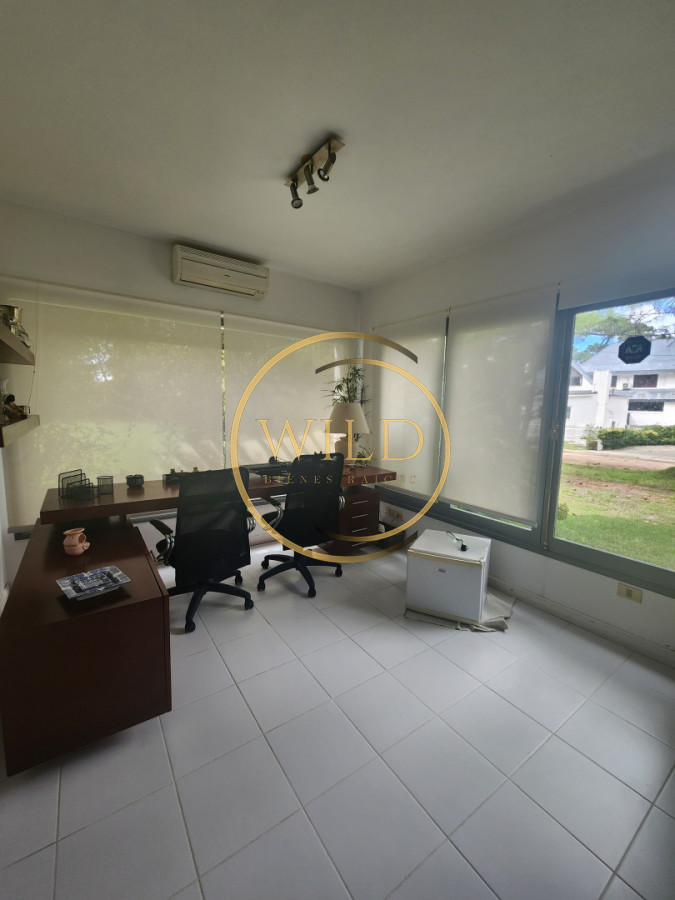 Casa ID.1847 - Casa de Cinco Dormitorios en Suite - Punta del Este