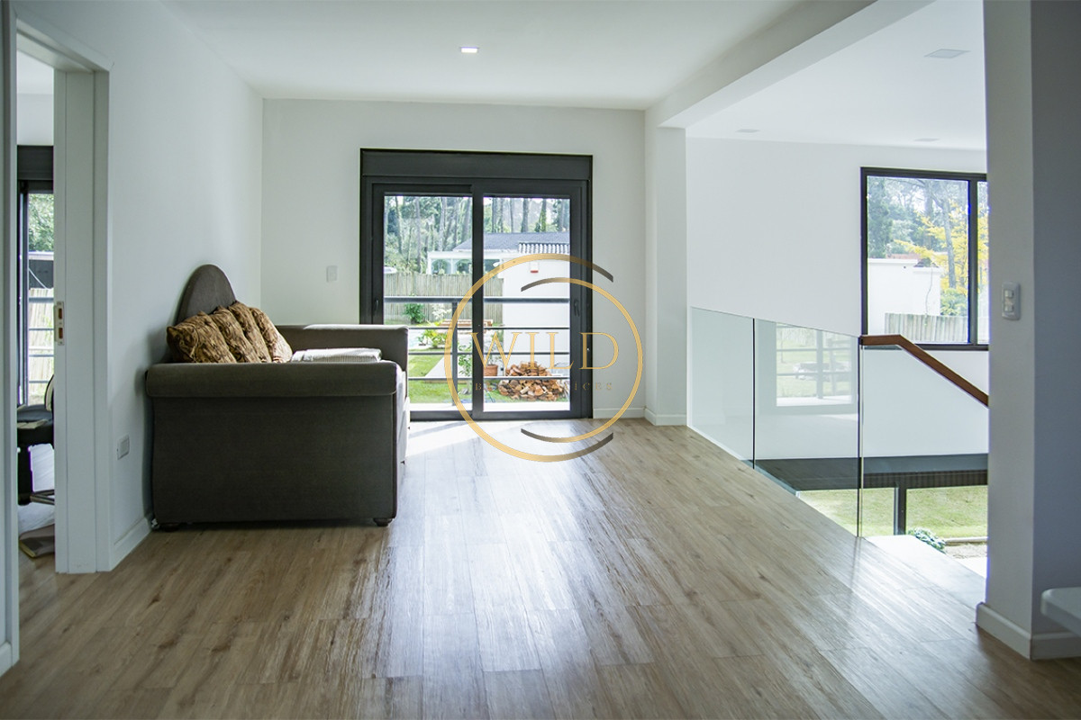 Casa ID.2201 - Casa ideal de 4 dormitorios en suite en San Rafael Punta del Este.