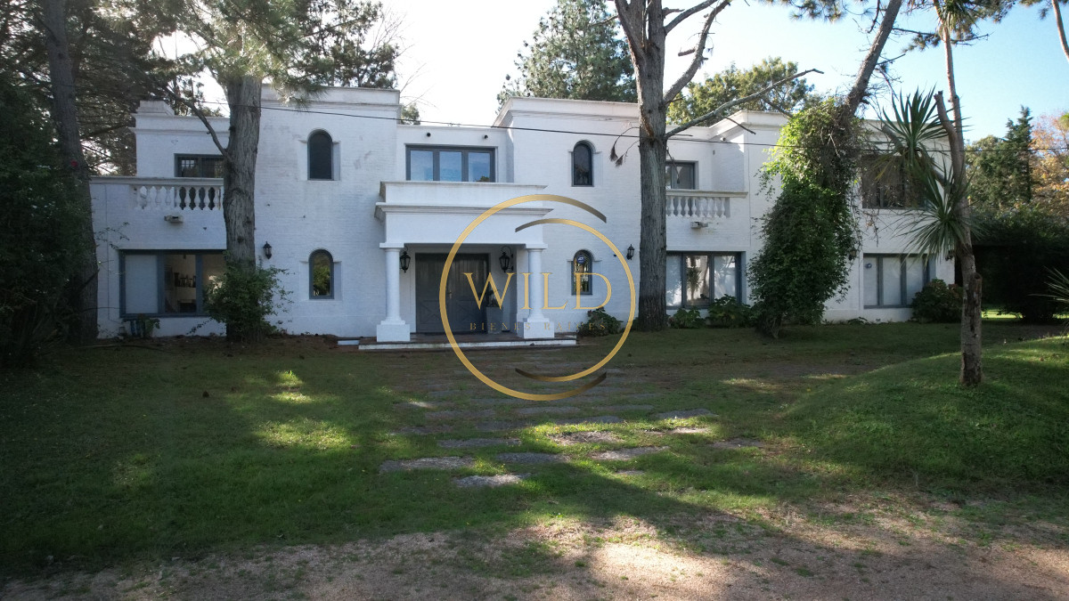 Casa ID.1847 - Casa de Cinco Dormitorios en Suite - Punta del Este