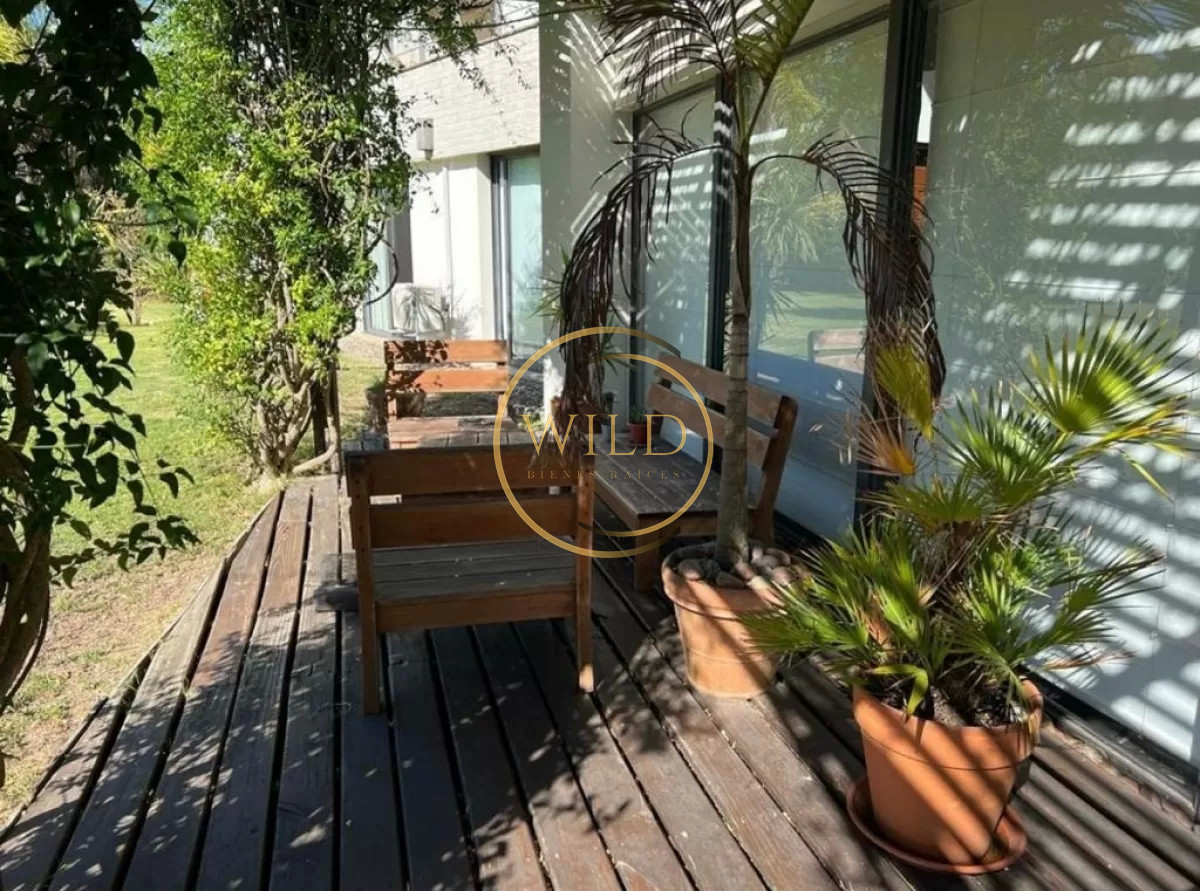 Casa ID.2569 - Hermosa casa de 4 dormitorios en agradable entorno.