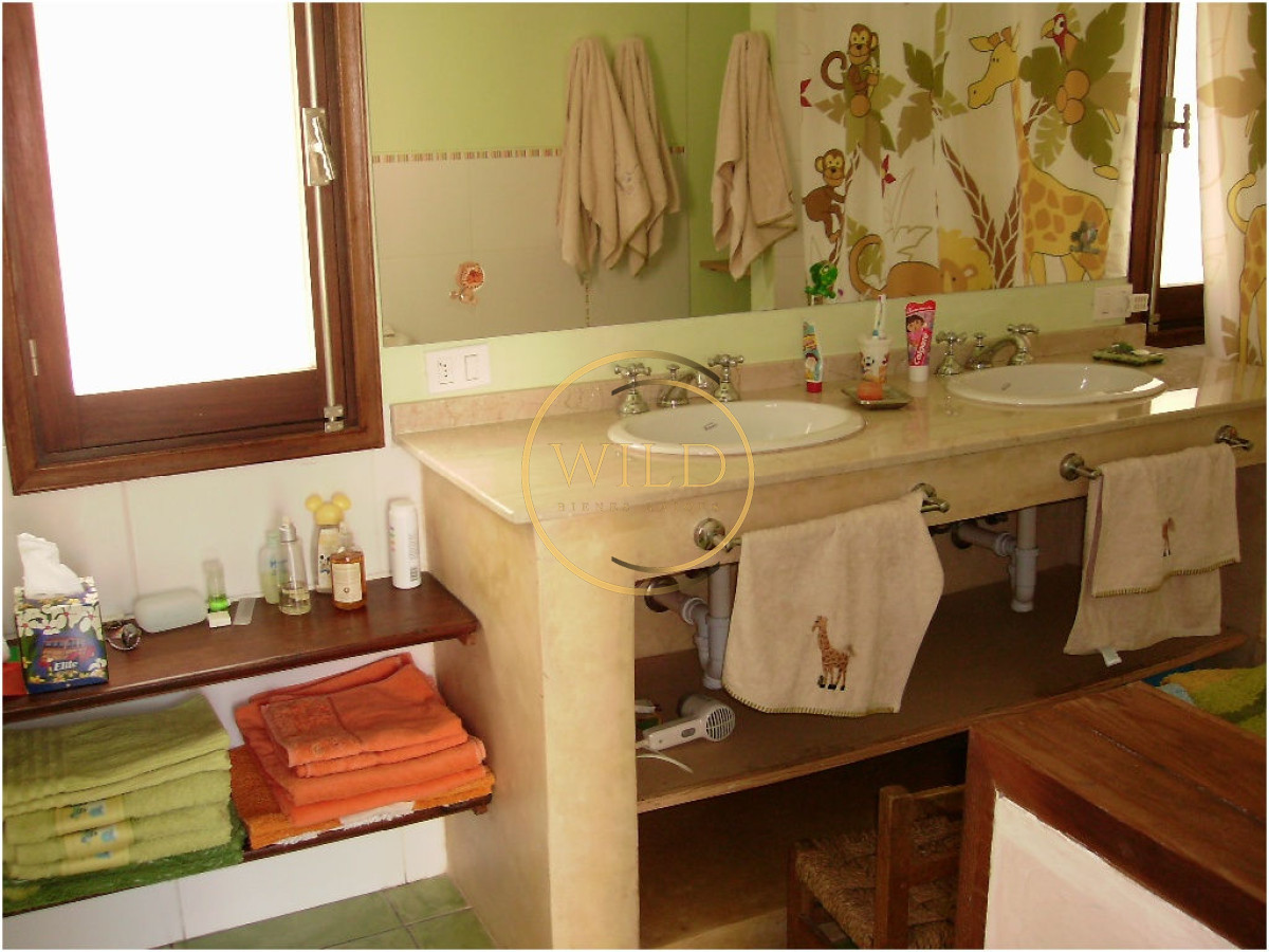 Casa ID.2561 - En una exelente ubicacion, una muy buena oportunidad 