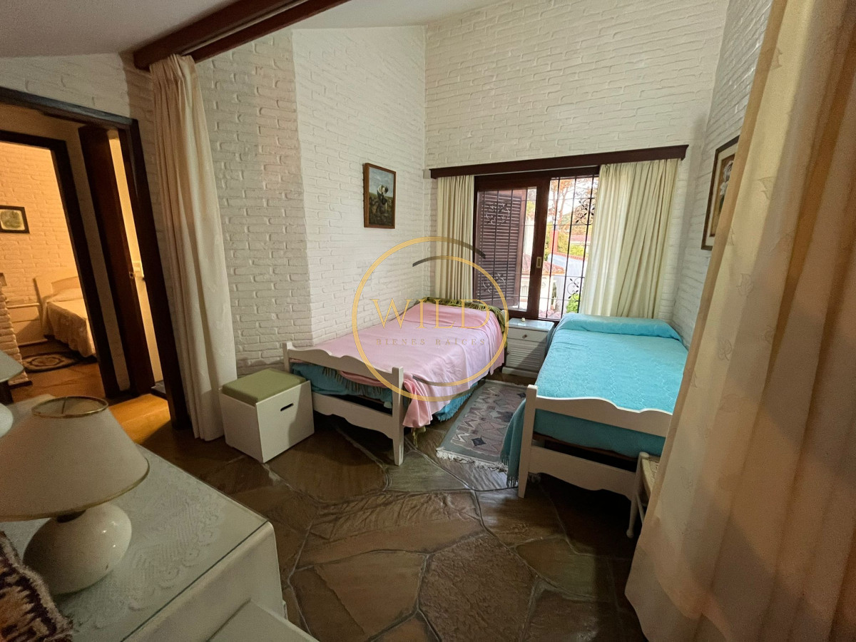 Casa ID.2172 - Vende casa de 3 dormitorios en Pinares, Punta del Este 