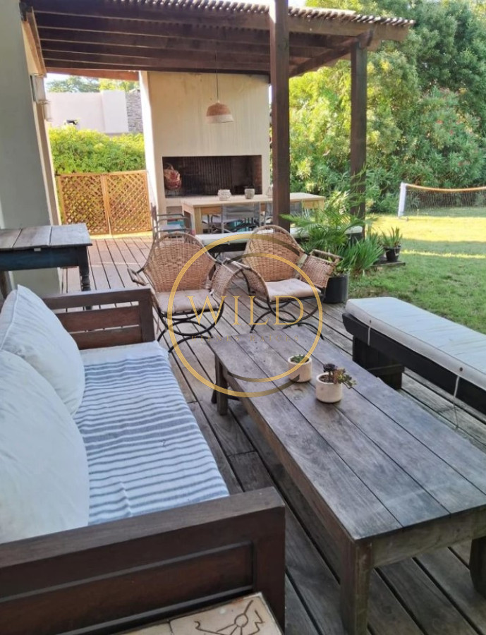 Casa ID.2559 - Vende casa en Barrio Privado, Punta del Este