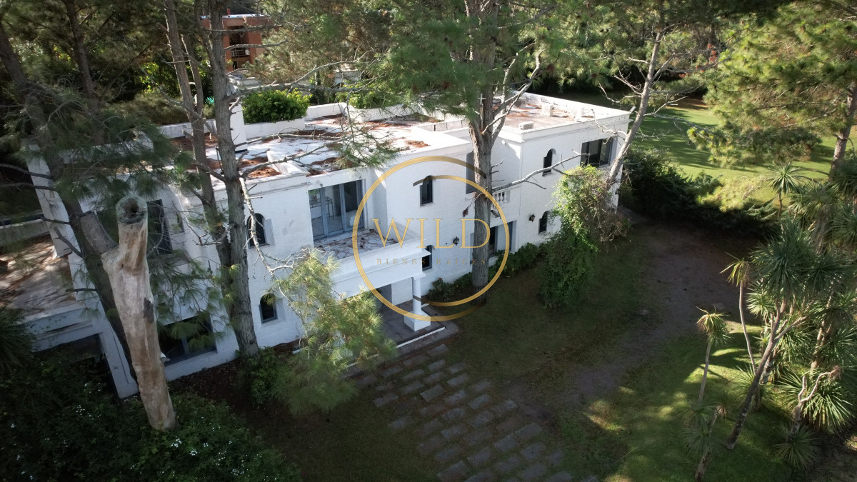 Casa ID.1847 - Casa de Cinco Dormitorios en Suite - Punta del Este