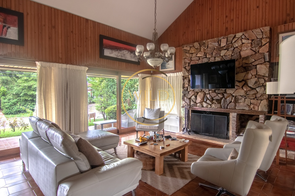 Casa ID.2564 - Casa de gran tamaño ubicada en zona de paz y tranquilidad.