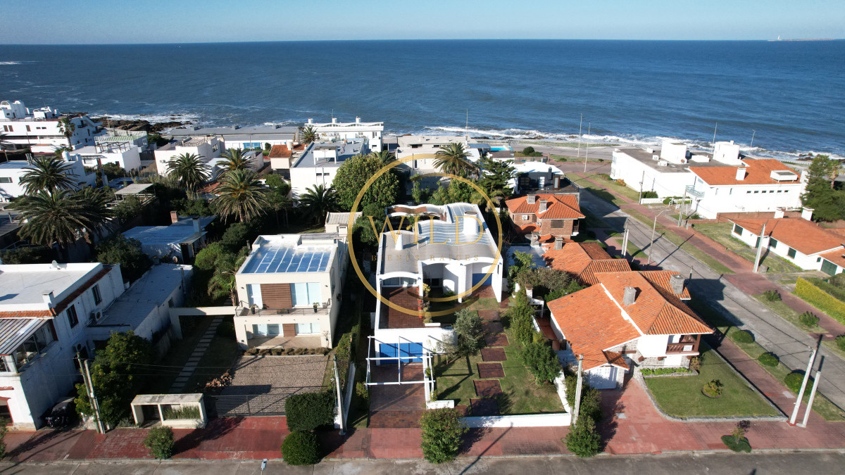 Casa ID.2185 - Hermosa casa en venta en zona de la península.