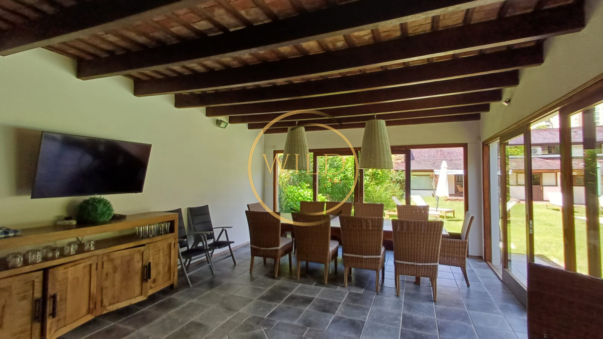 Casa ID.2578 - Vende gran casa para vivir todo el año, de 3 dormitorios en Punta del Este 