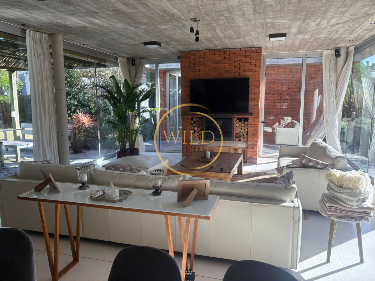 Casa ID.2562 - Casa en venta de 3 dormitorios en Punta del Este.