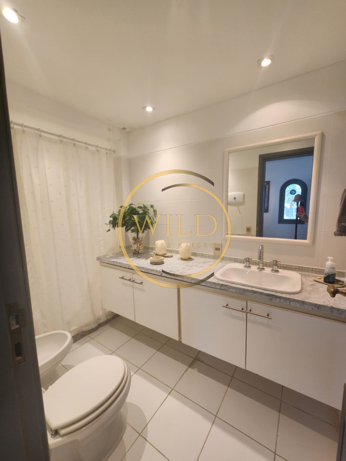 Casa ID.1847 - Casa de Cinco Dormitorios en Suite - Punta del Este