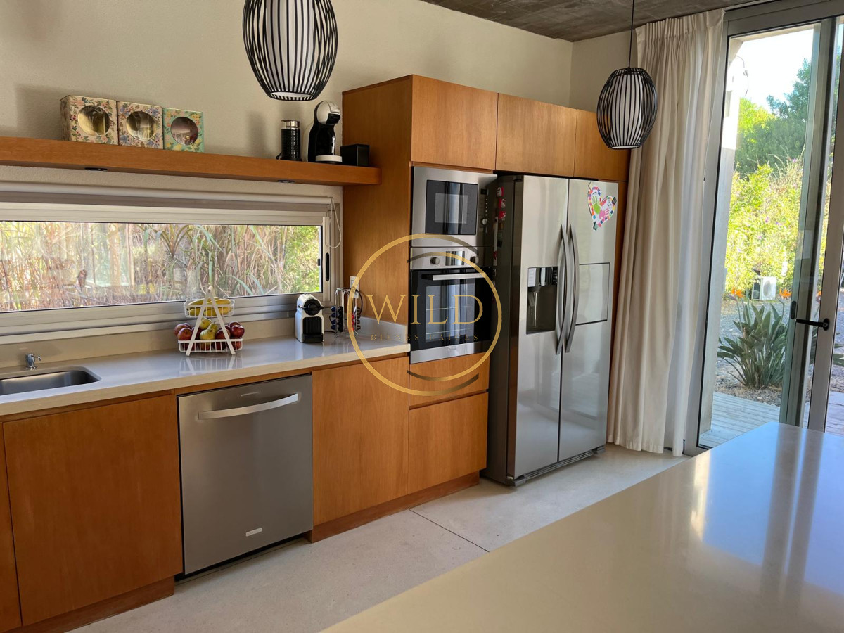 Casa ID.2562 - Casa en venta de 3 dormitorios en Punta del Este.