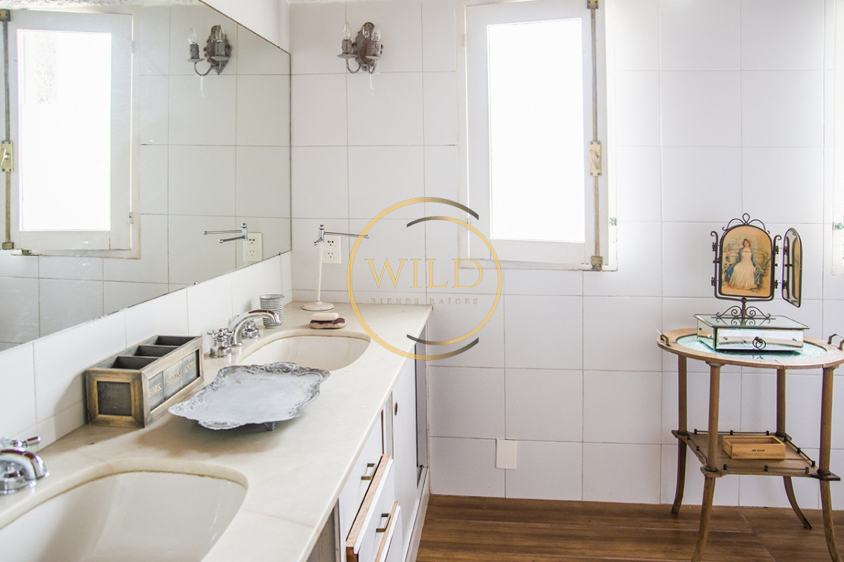 Casa ID.2185 - Hermosa casa en venta en zona de la península.