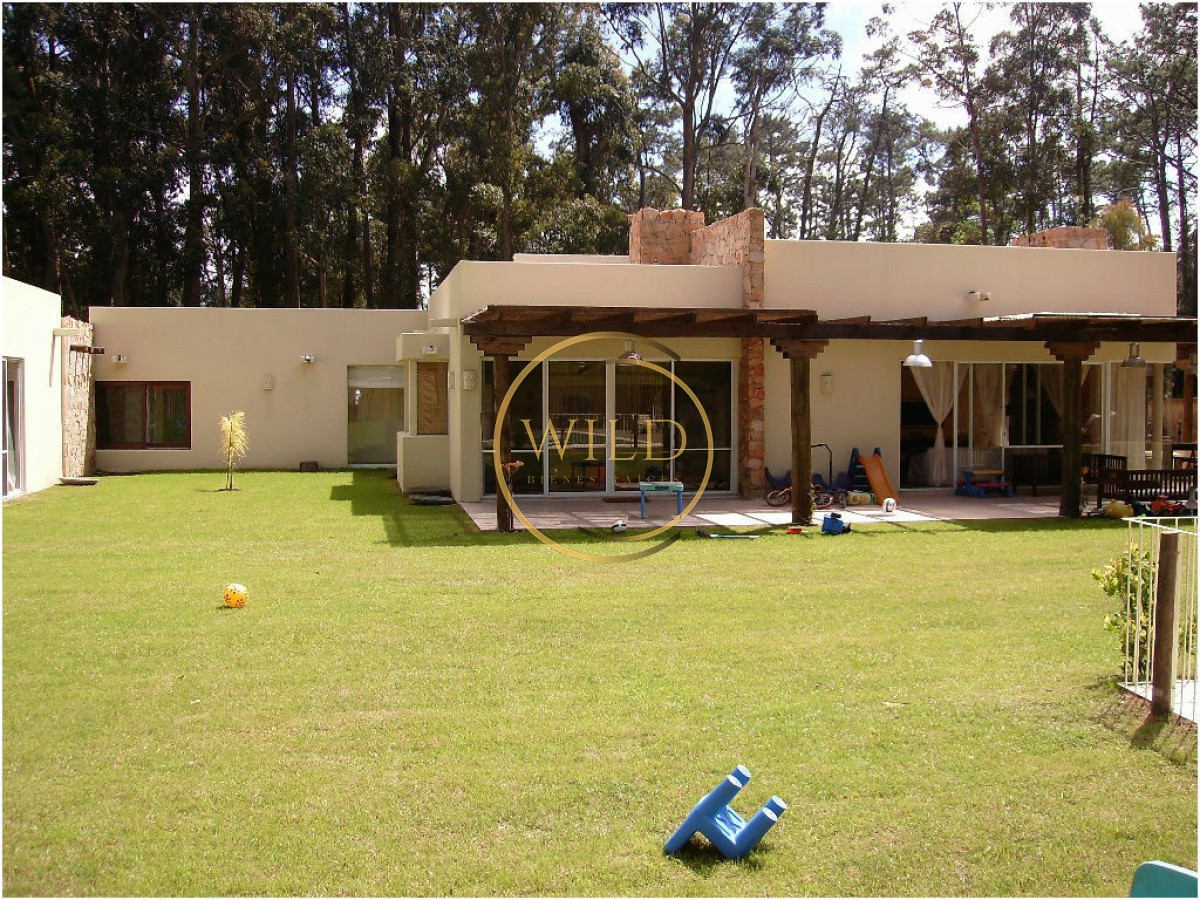 Casa ID.2561 - En una exelente ubicacion, una muy buena oportunidad 