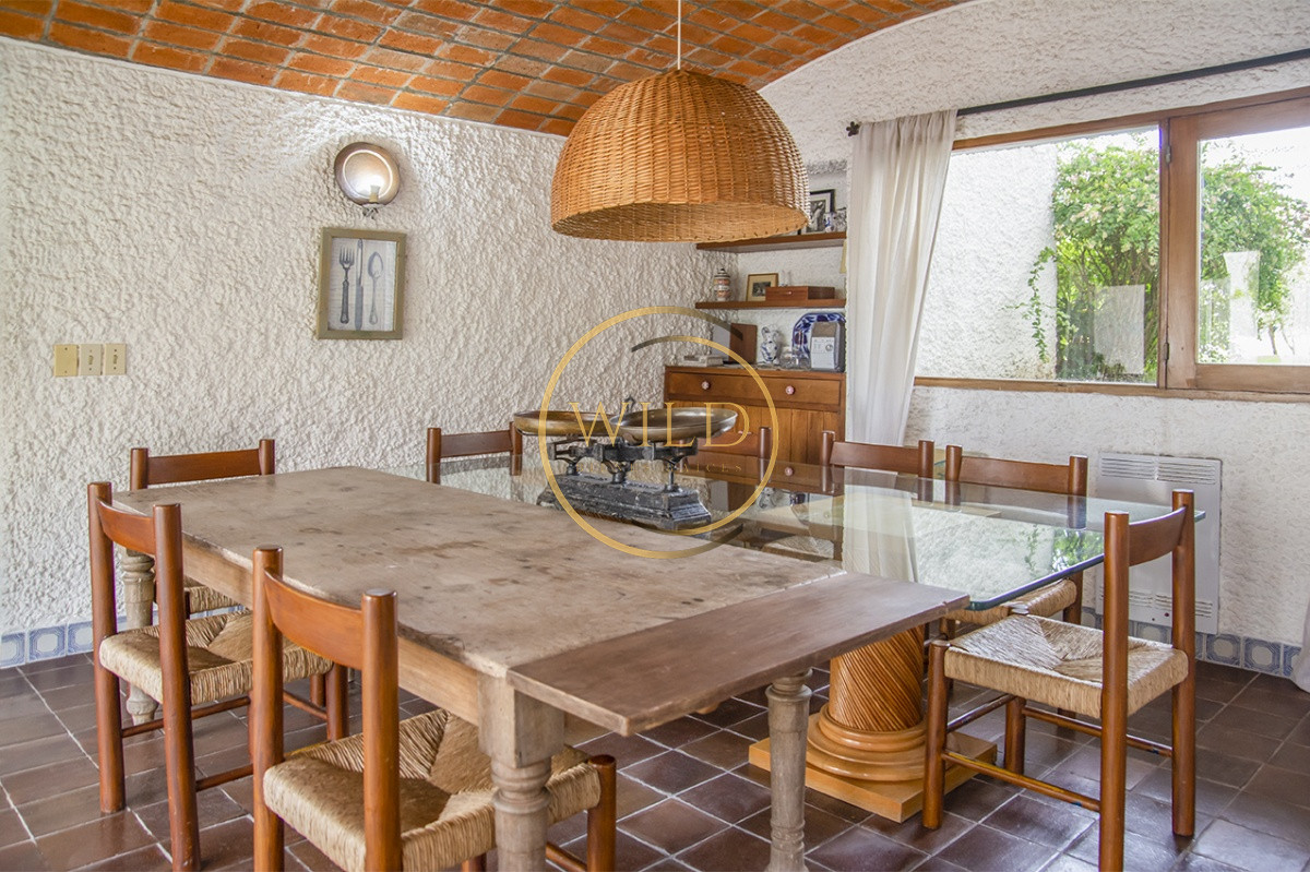 Casa ID.2185 - Hermosa casa en venta en zona de la península.