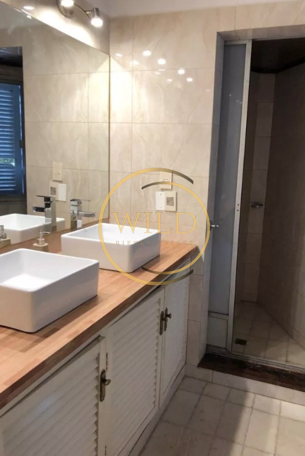 Casa ID.2566 - Vende espectacular casa en Lugano de 3 dormitorios, con piscina y parrillero.