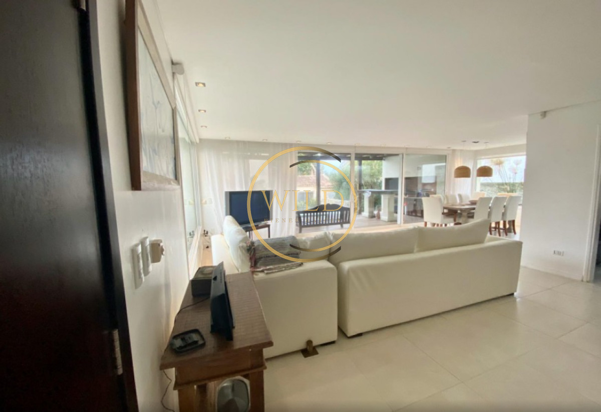 Casa ID.2181 - Venta de Casa 4 DORMITORIOS en Punta del Este, Maldonado