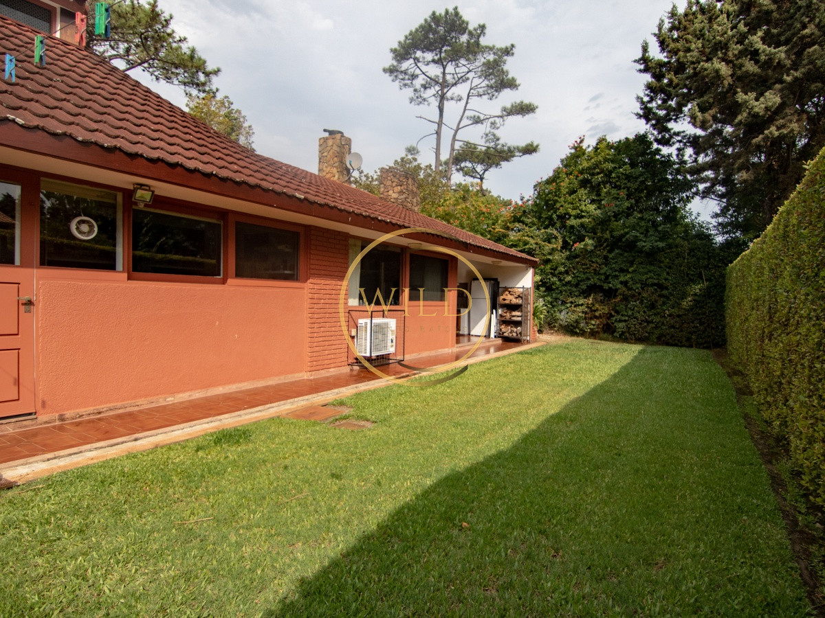 Casa ID.2564 - Casa de gran tamaño ubicada en zona de paz y tranquilidad.