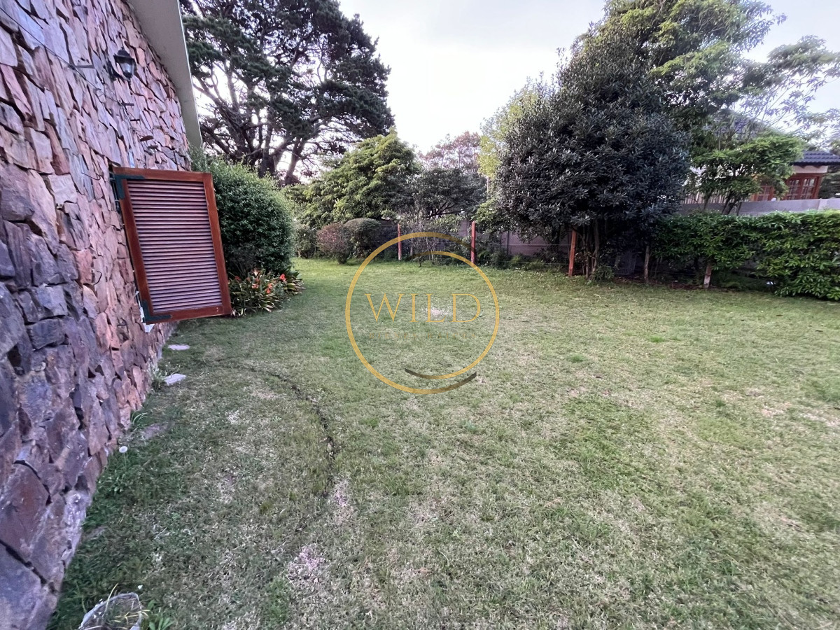 Casa ID.2172 - Vende casa de 3 dormitorios en Pinares, Punta del Este 