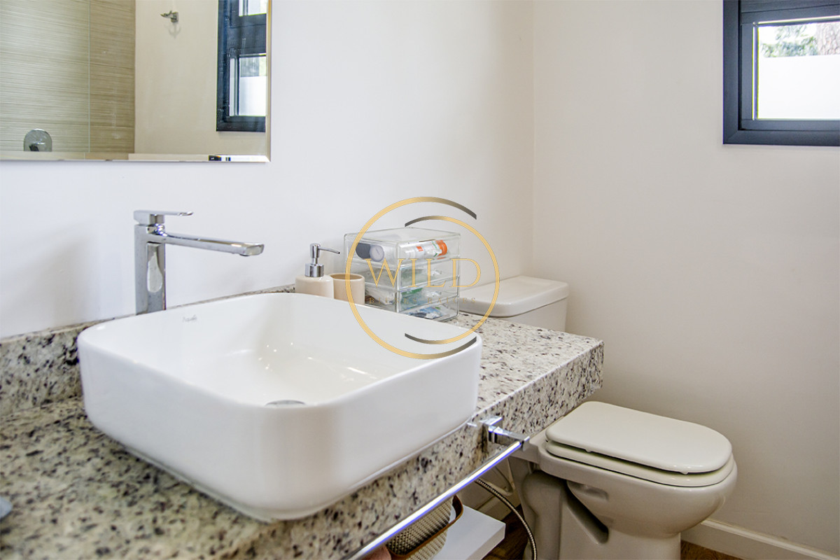 Casa ID.2201 - Casa ideal de 4 dormitorios en suite en San Rafael Punta del Este.