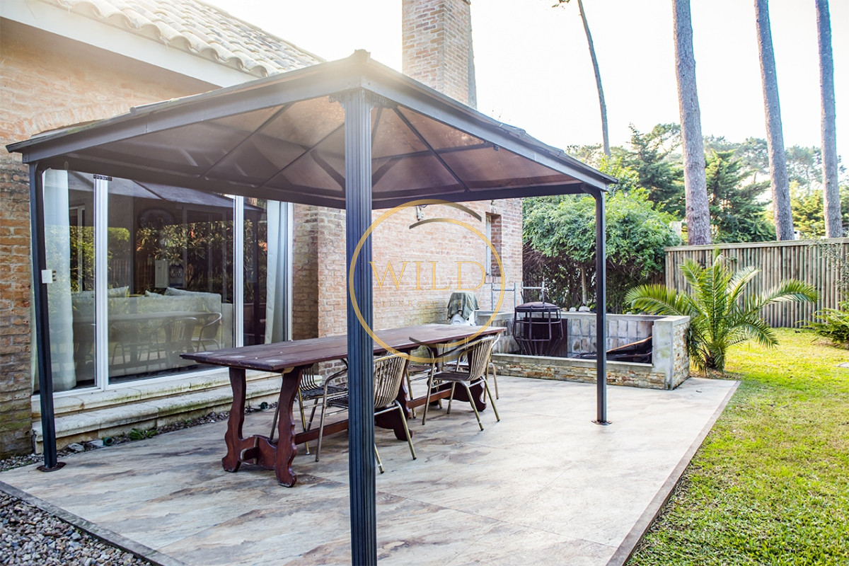 Casa ID.2131 - Casa en Venta de 4 dormitorios en San Rafael , Punta del este 