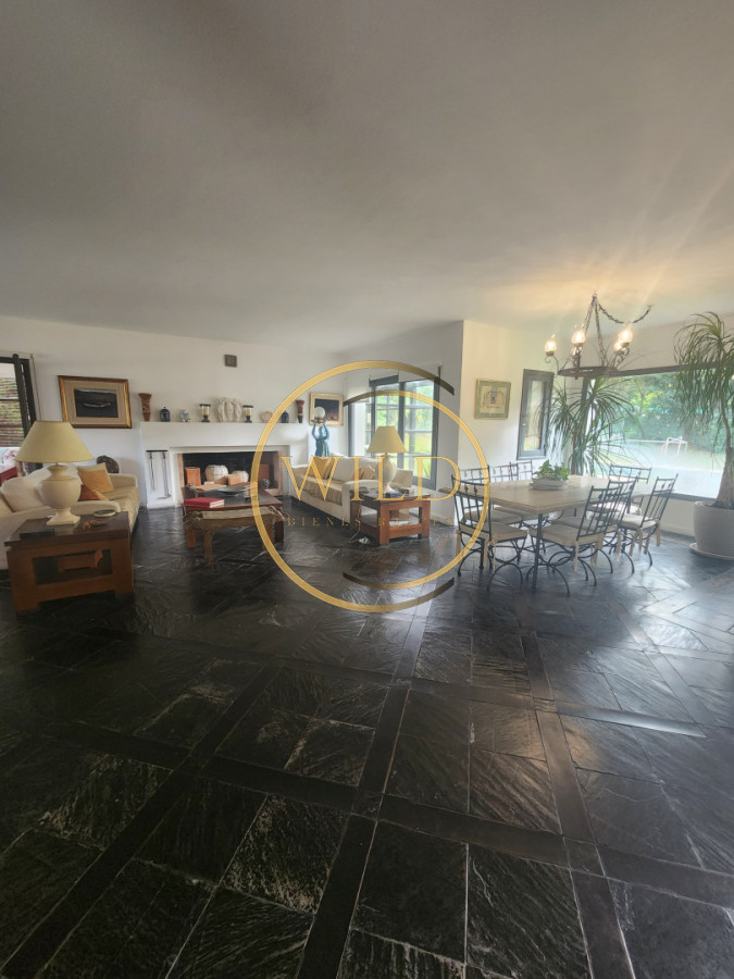 Casa ID.1847 - Casa de Cinco Dormitorios en Suite - Punta del Este