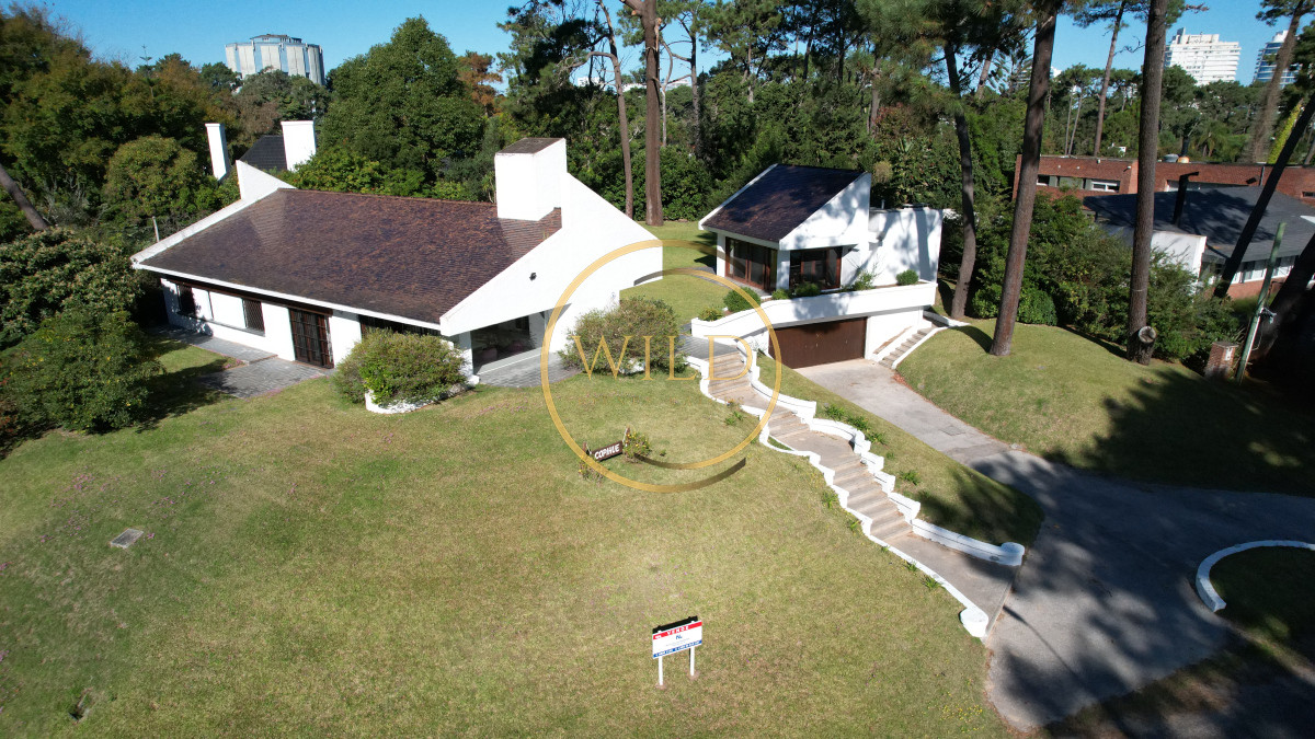 Casa ID.2236 - Casa en venta en Lugano, Punta del este, 3 dormitorios y dependencia
