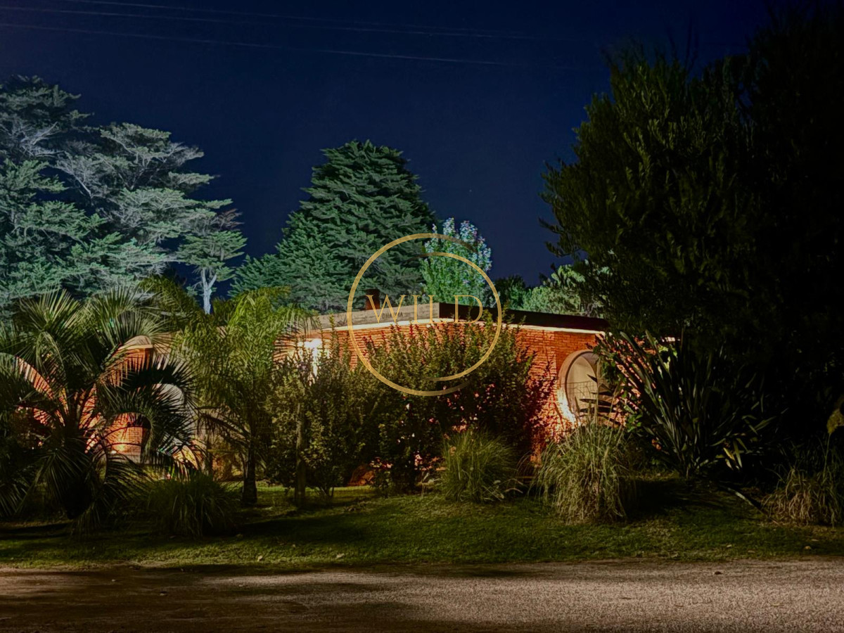 Casa ID.2562 - Casa en venta de 3 dormitorios en Punta del Este.