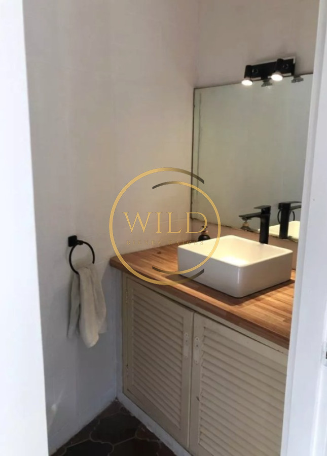 Casa ID.2566 - Vende espectacular casa en Lugano de 3 dormitorios, con piscina y parrillero.