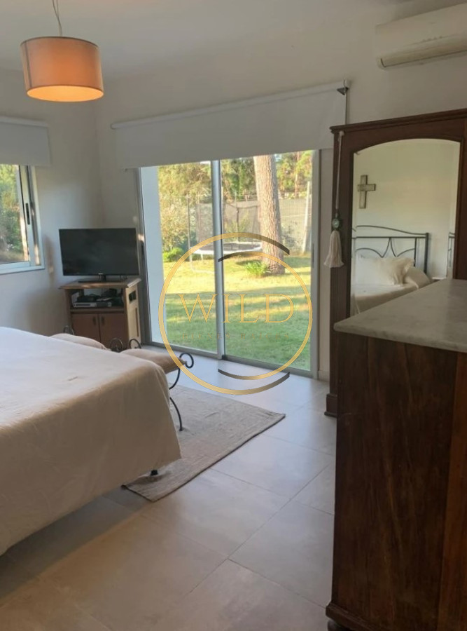 Casa ID.2559 - Vende casa en Barrio Privado, Punta del Este