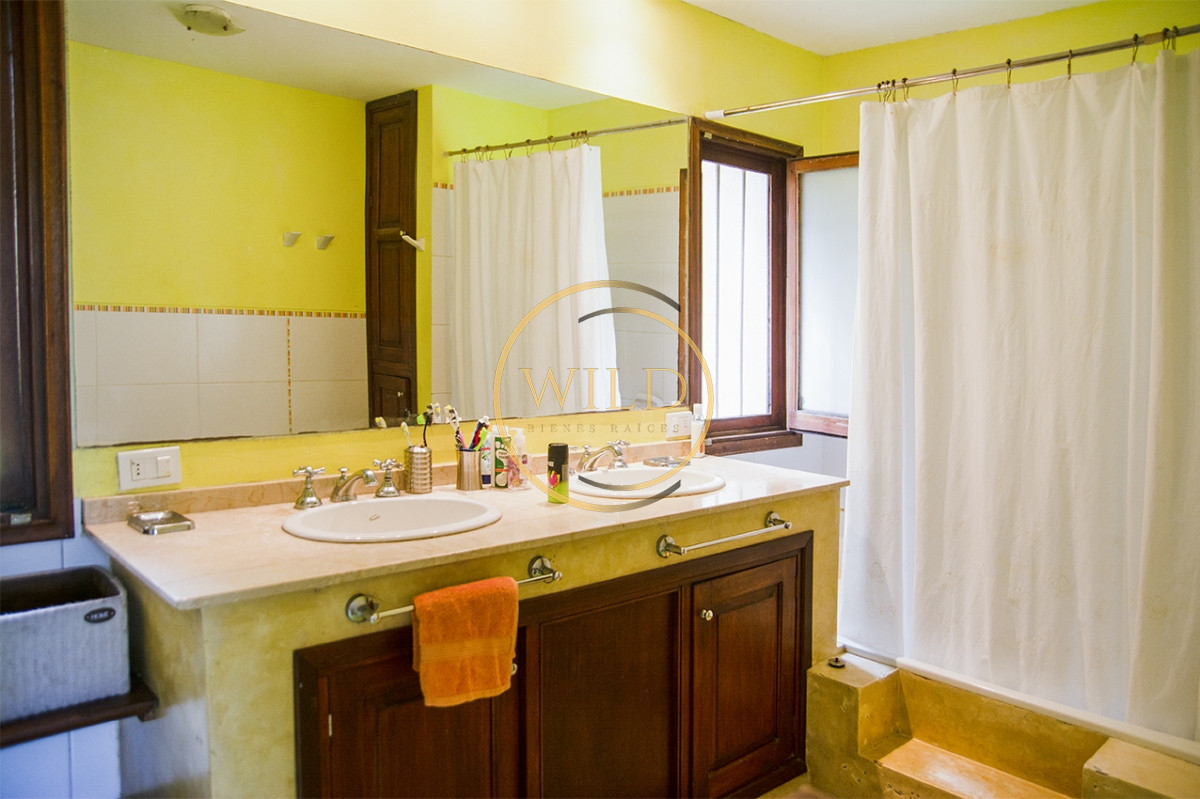 Casa ID.2561 - En una exelente ubicacion, una muy buena oportunidad 