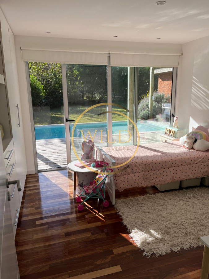 Casa ID.2562 - Casa en venta de 3 dormitorios en Punta del Este.