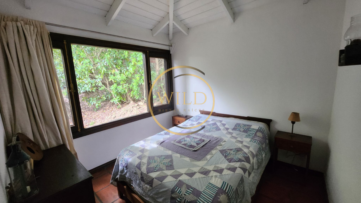 Casa ID.2393 - Vende casa de 4 dormitorios con vista a la laguna del sauce, Maldonado 