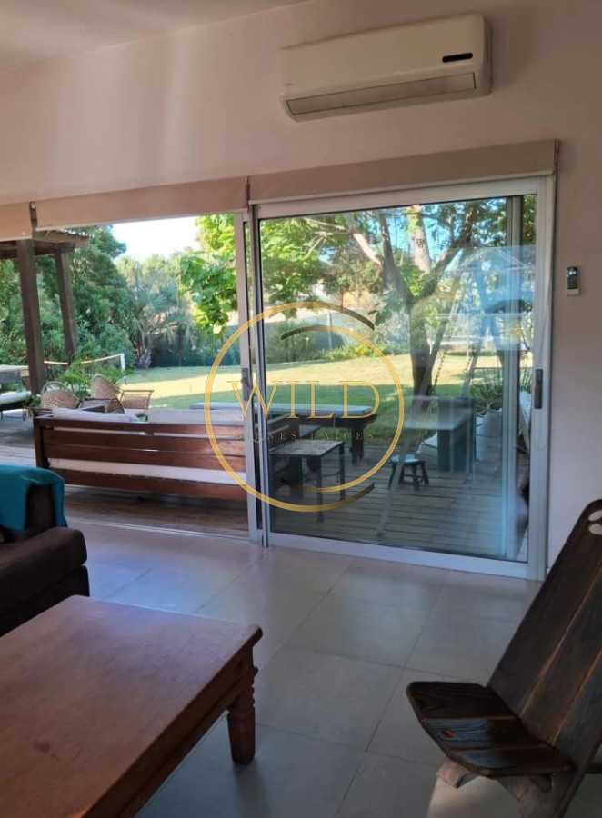 Casa ID.2559 - Vende casa en Barrio Privado, Punta del Este