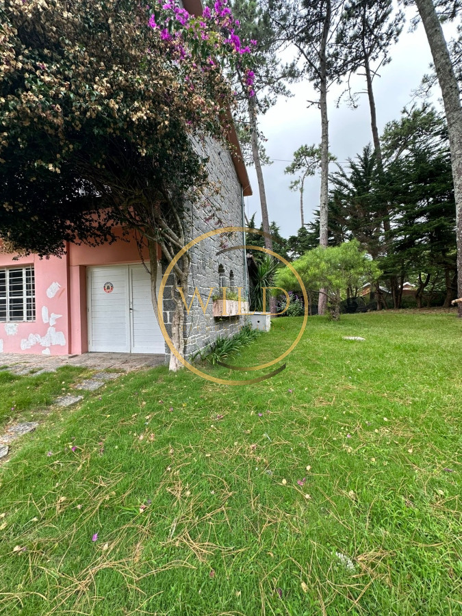 Casa ID.1969 - Vende Casa de 4 dormitorios en San Rafael , Punta del este