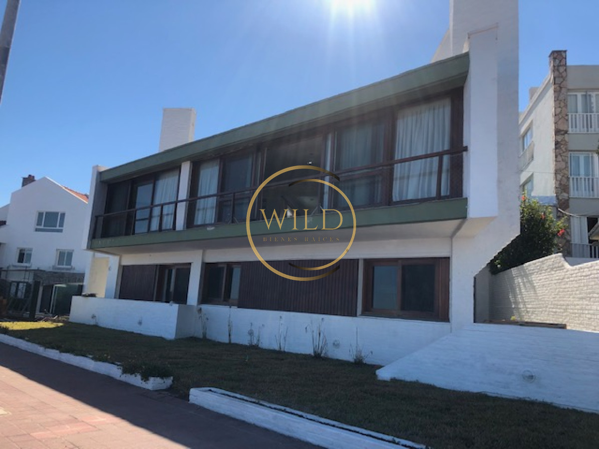 Casa ID.2186 - Casa en venta frente al mar