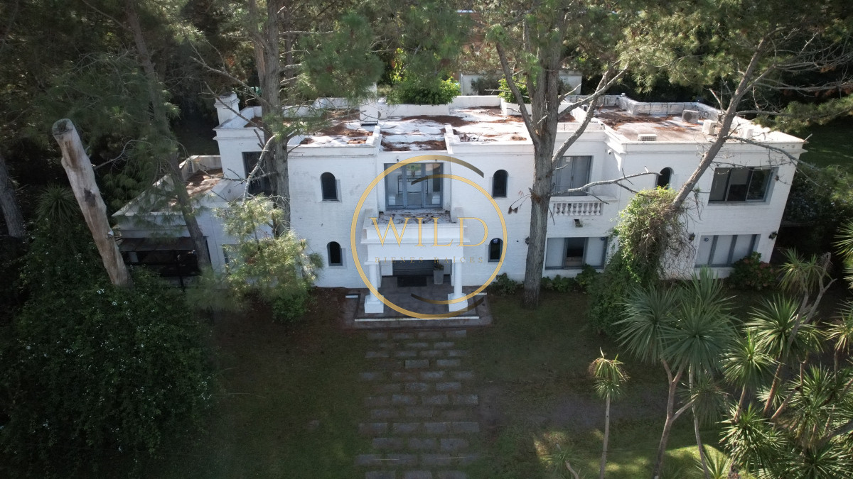 Casa ID.1847 - Casa de Cinco Dormitorios en Suite - Punta del Este
