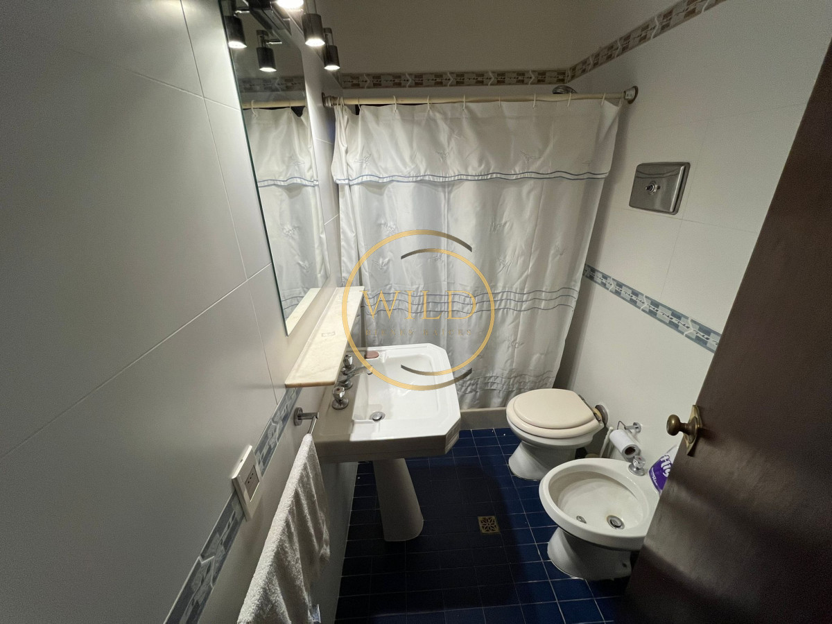 Casa ID.2172 - Vende casa de 3 dormitorios en Pinares, Punta del Este 