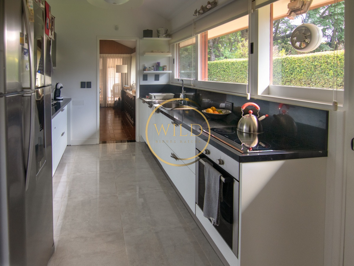 Casa ID.2564 - Casa de gran tamaño ubicada en zona de paz y tranquilidad.