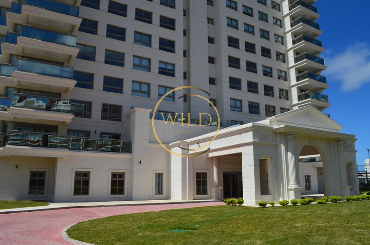 Apartamento ID.2187 - Vende departamento de 2 dormitorios en Brava, Punta del Este con hermosa vista