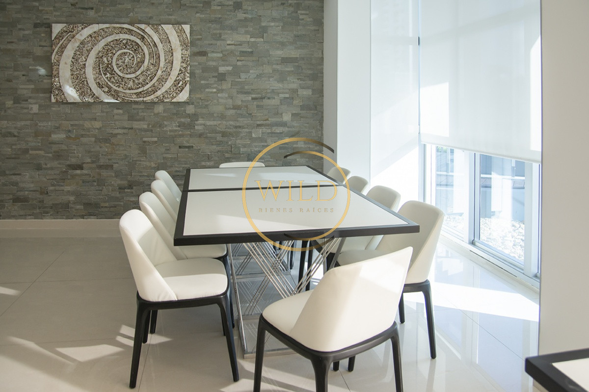 Apartamento ID.2621 - Vende apto de 2 dormitorios en Miami Boulevard ! Punta del este