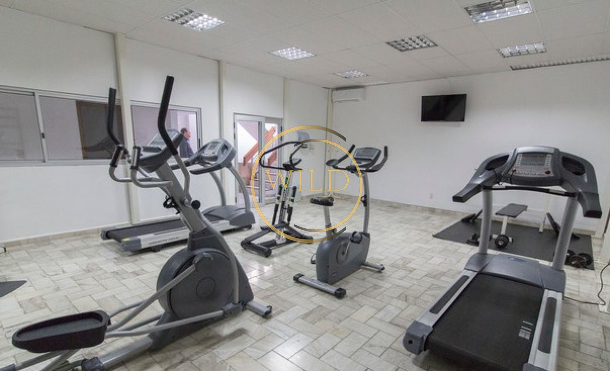 Apartamento ID.2079 - Oportunidad. Vende apartamento de 2 dormitorios con amplia planta en Punta del Este