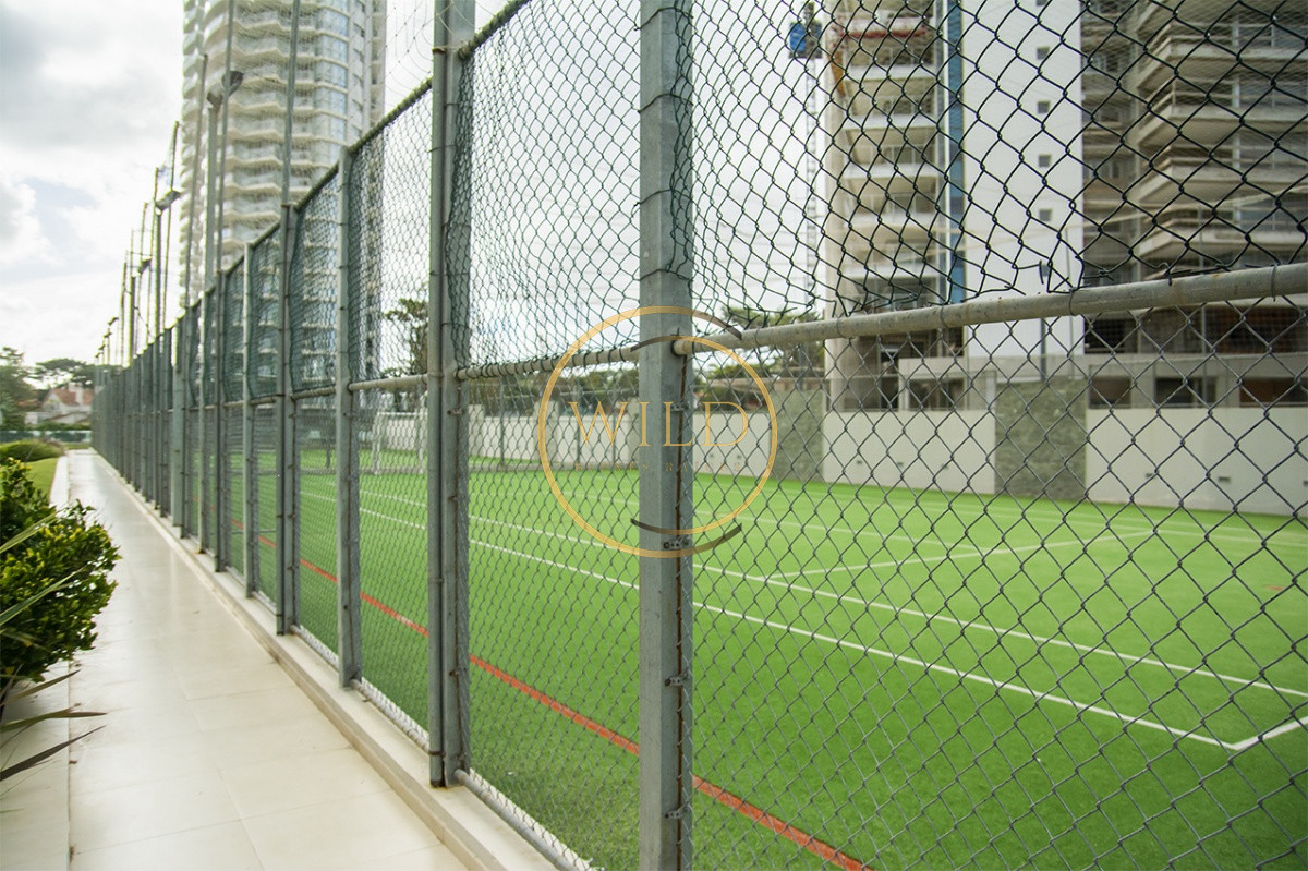 Apartamento ID.2621 - Vende apto de 2 dormitorios en Miami Boulevard ! Punta del este